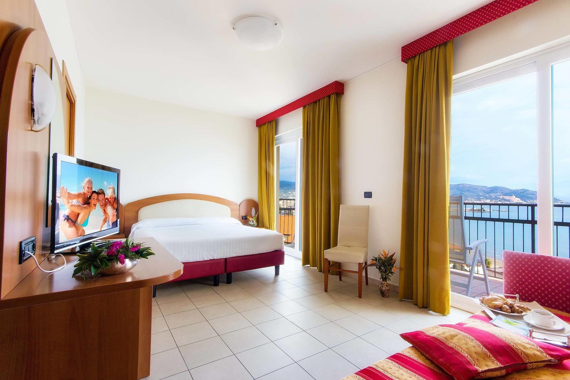 Piccolo Hotel Diano Marina