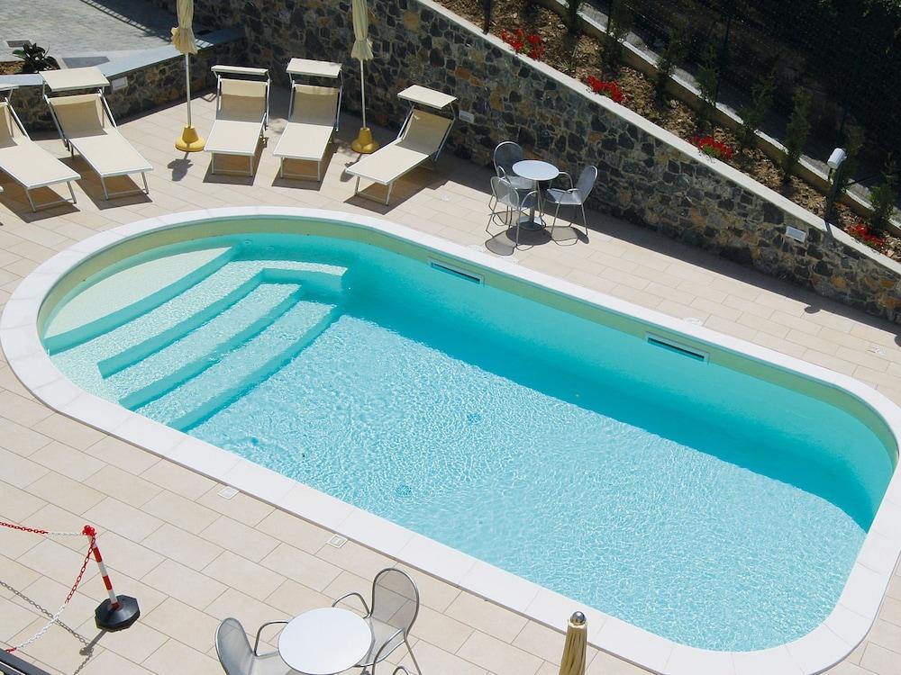Piccolo Hotel Diano Marina